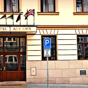 Askania 4*, Prága Csehország