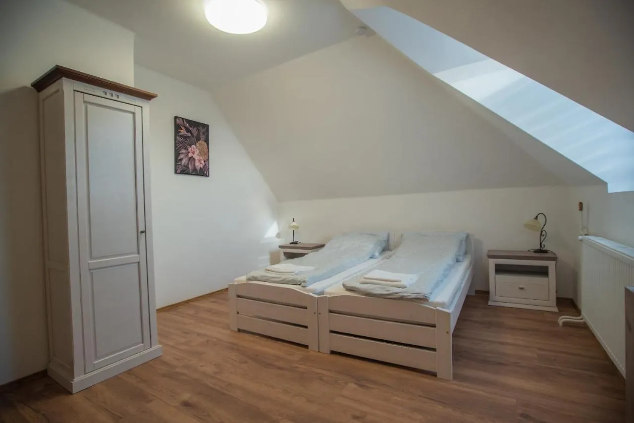 Reneszansz Vendeghaz Aparthotel Debrecen Hungary